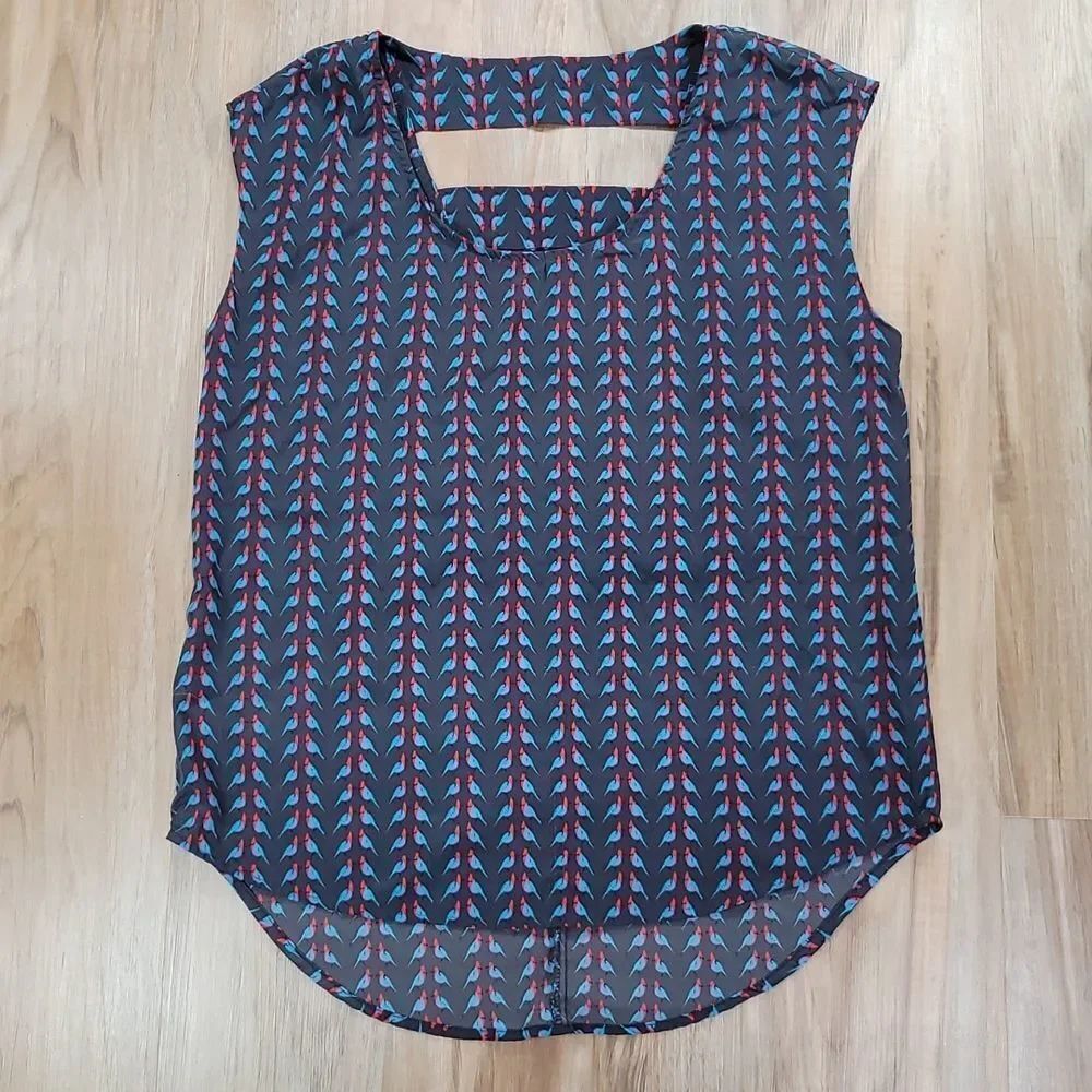 💜Gray Bird Print Cutout Back Sleeveless Top Medium - Picture 2 of 9